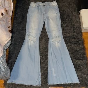 Wide bell long length jeans